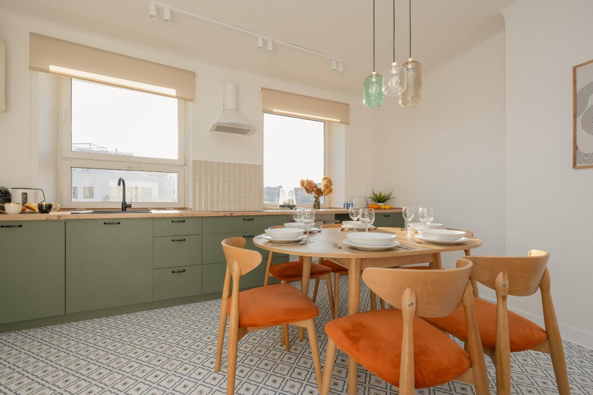 Leilighet For 6 People Near Royal Baths Park By Renters Prestige *