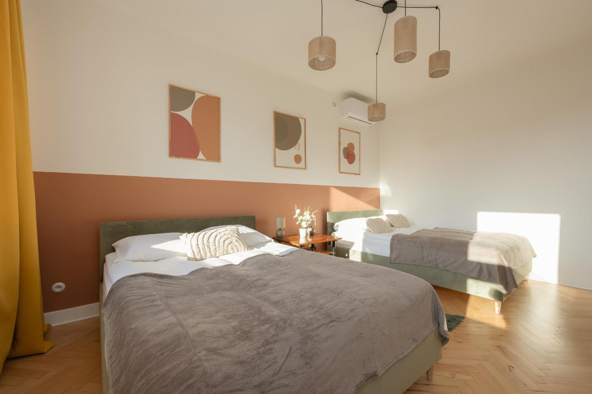 For 6 People Near Royal Baths Park By Renters Prestige Apartment Warschau